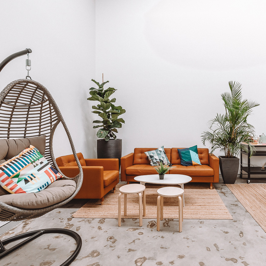 workit-spaces-breakout-area-ecommerce-coworking Breakout Area